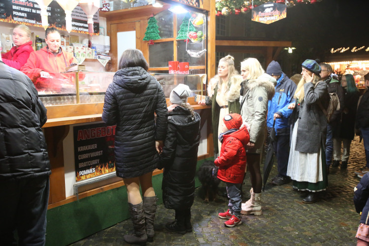 So feiert Gifhorn seine winterliche Adventszeit - Schaut Euch die KURT-Bildergalerie zum Weihnachtsmarkt an!