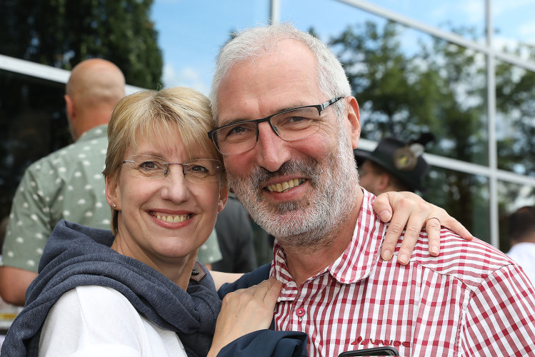 So klang das Gifhorner Schützenfest aus: Der Sonntag mit dem großen Umzug lockte zahlreiche Gifhorner Vereine auf die Straße