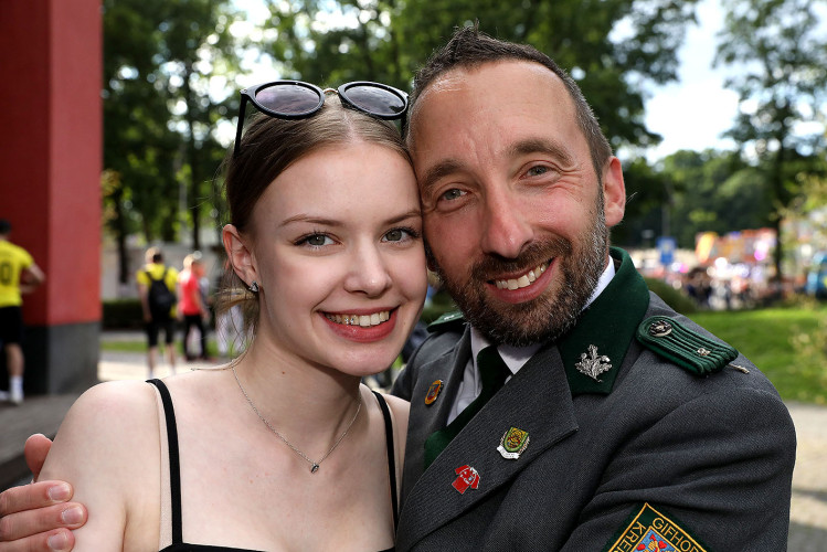 So klang das Gifhorner Schützenfest aus: Der Sonntag mit dem großen Umzug lockte zahlreiche Gifhorner Vereine auf die Straße