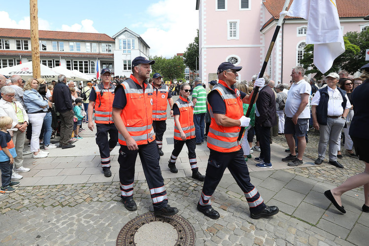 So klang das Gifhorner Schützenfest aus: Der Sonntag mit dem großen Umzug lockte zahlreiche Gifhorner Vereine auf die Straße