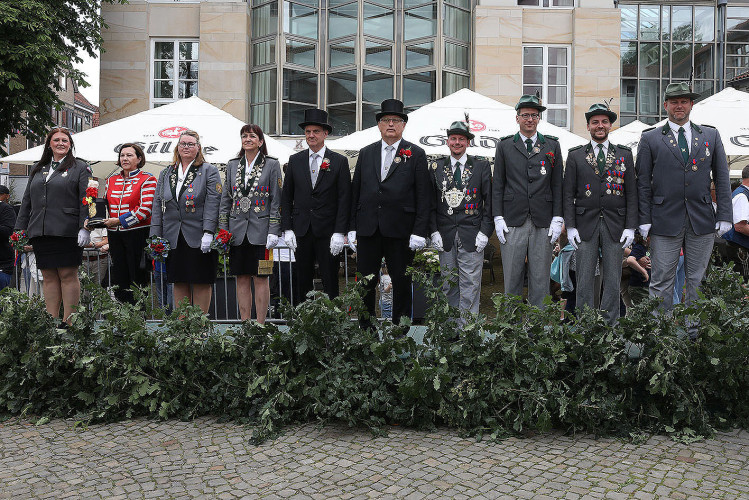 So klang das Gifhorner Schützenfest aus: Der Sonntag mit dem großen Umzug lockte zahlreiche Gifhorner Vereine auf die Straße