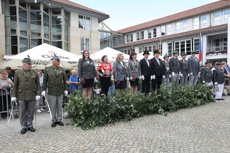 So klang das Gifhorner Schützenfest aus: Der Sonntag mit dem großen Umzug lockte zahlreiche Gifhorner Vereine auf die Straße