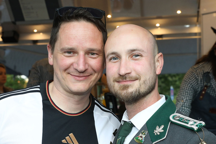 So klang das Gifhorner Schützenfest aus: Der Sonntag mit dem großen Umzug lockte zahlreiche Gifhorner Vereine auf die Straße