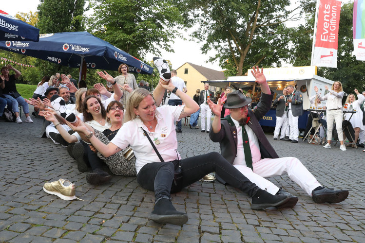 So klang das Gifhorner Schützenfest aus: Der Sonntag mit dem großen Umzug lockte zahlreiche Gifhorner Vereine auf die Straße