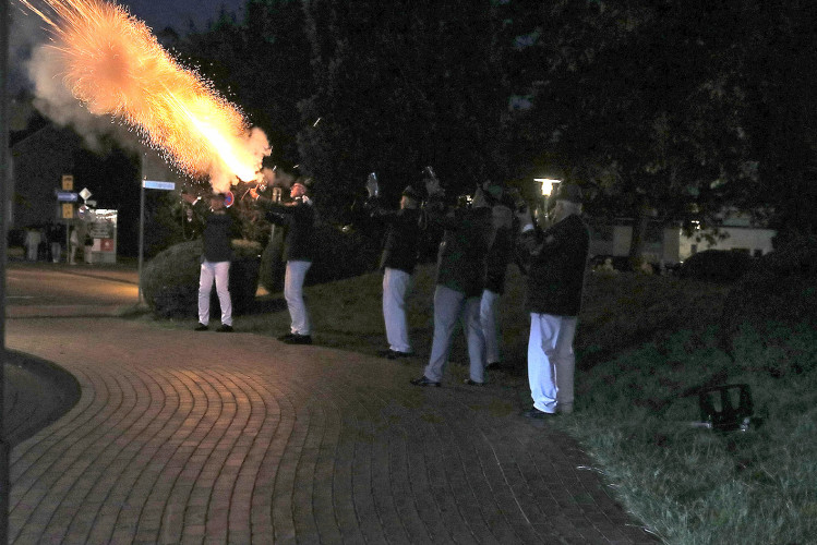 So klang das Gifhorner Schützenfest aus: Der Sonntag mit dem großen Umzug lockte zahlreiche Gifhorner Vereine auf die Straße