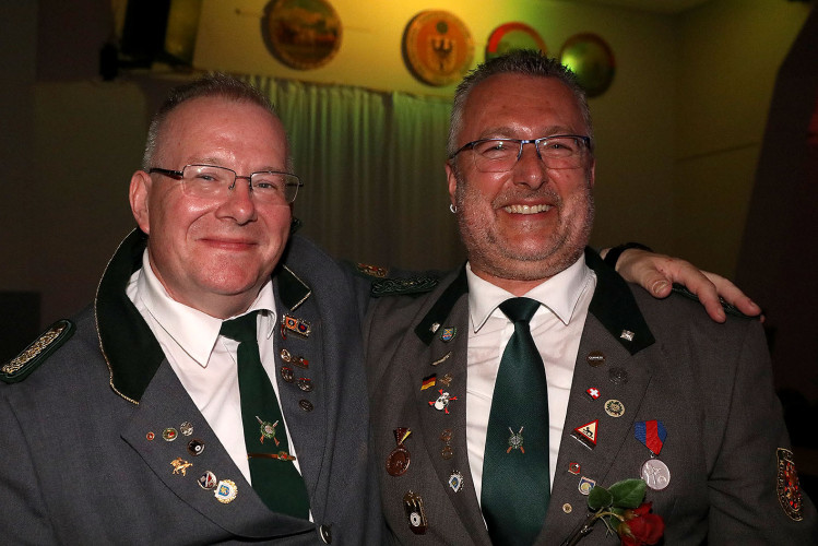 So klang das Gifhorner Schützenfest aus: Der Sonntag mit dem großen Umzug lockte zahlreiche Gifhorner Vereine auf die Straße