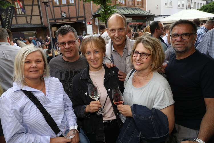 So köstlich war Euer Weinfest in Gifhorns Innenstadt – KURT zeigt die schönsten Bilder