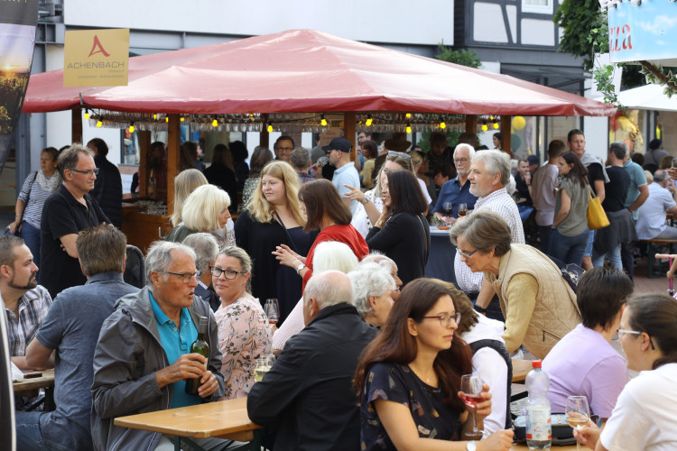 So köstlich war Euer Weinfest in Gifhorns Innenstadt – KURT zeigt die schönsten Bilder