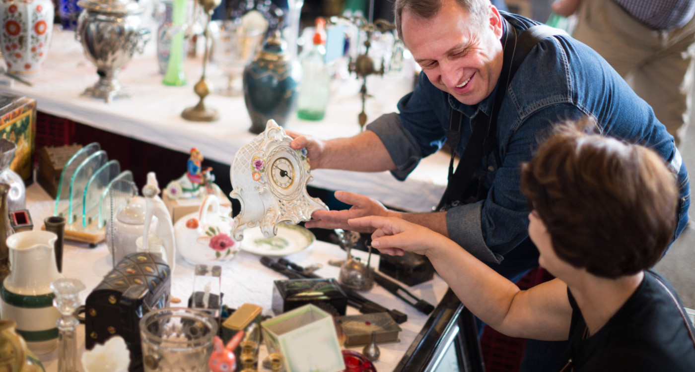 So lang wird selten gefeilscht: 1100 Meter langer Hof- und Garagenflohmarkt am Gifhorner Wittkopsweg