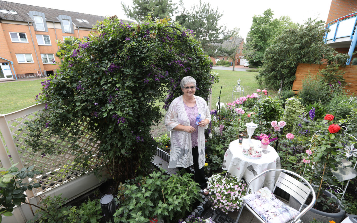 Sogar Importe bringen diesen Balkon zum Blühen: Anna Preisel-Riemer steht im Finale des Gifhorner Balkon-Wettbewerbs