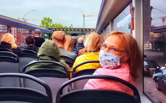 Solange die Polizei hinschaut, trägt in Gifhorns Bussen jeder eine Maske
