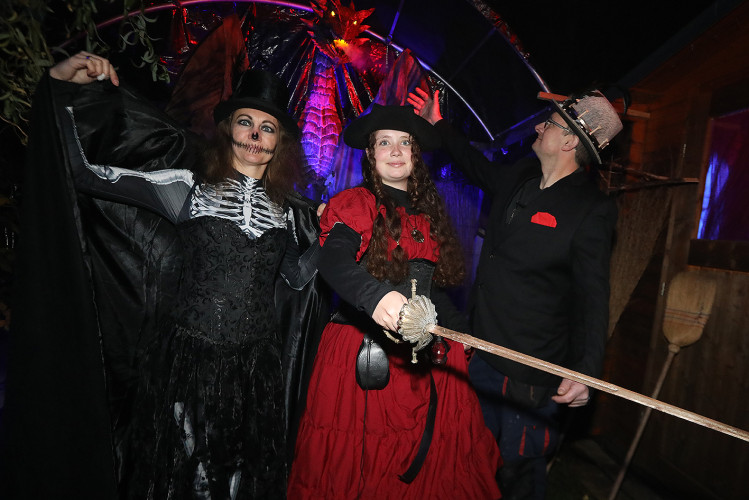 Spinnenweben, Zombies und Hexenkunst: KURT zeigt Euch, wo sich an Halloween im Landkreis Gifhorn gegruselt wurde