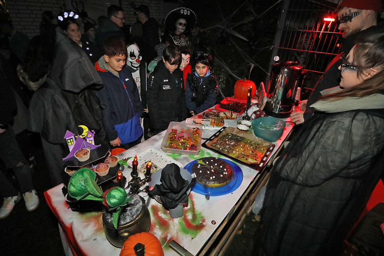 Spinnenweben, Zombies und Hexenkunst: KURT zeigt Euch, wo sich an Halloween im Landkreis Gifhorn gegruselt wurde