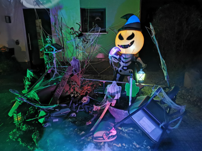 Spinnenweben, Zombies und Hexenkunst: KURT zeigt Euch, wo sich an Halloween im Landkreis Gifhorn gegruselt wurde