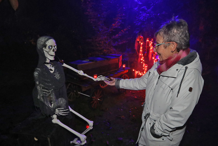 Spinnenweben, Zombies und Hexenkunst: KURT zeigt Euch, wo sich an Halloween im Landkreis Gifhorn gegruselt wurde
