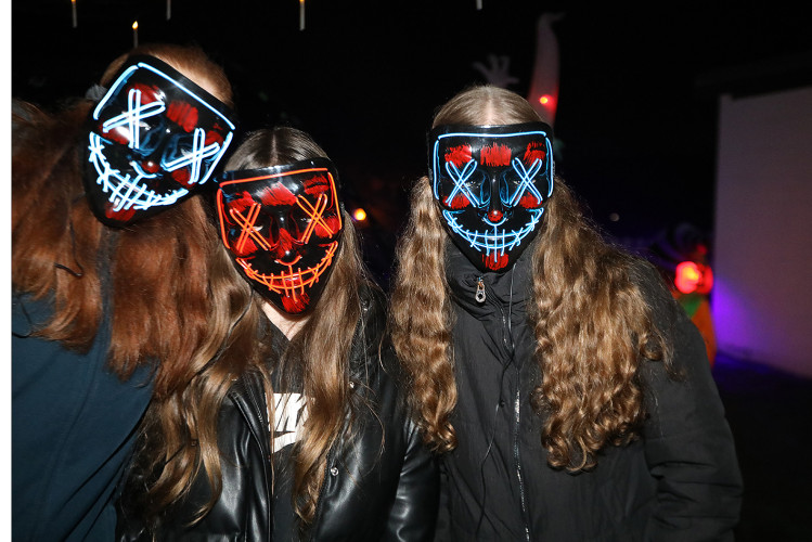 Spinnenweben, Zombies und Hexenkunst: KURT zeigt Euch, wo sich an Halloween im Landkreis Gifhorn gegruselt wurde