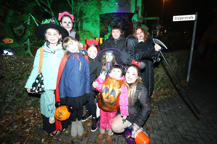 Spinnenweben, Zombies und Hexenkunst: KURT zeigt Euch, wo sich an Halloween im Landkreis Gifhorn gegruselt wurde