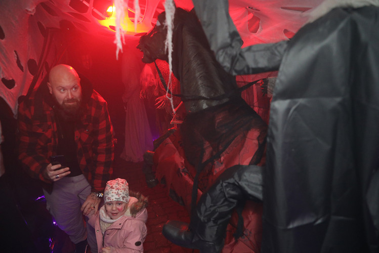 Spinnenweben, Zombies und Hexenkunst: KURT zeigt Euch, wo sich an Halloween im Landkreis Gifhorn gegruselt wurde