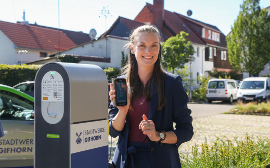 Stadtwerke stellen fünf neue Ladesäulen für Elektroautos in Gifhorn auf