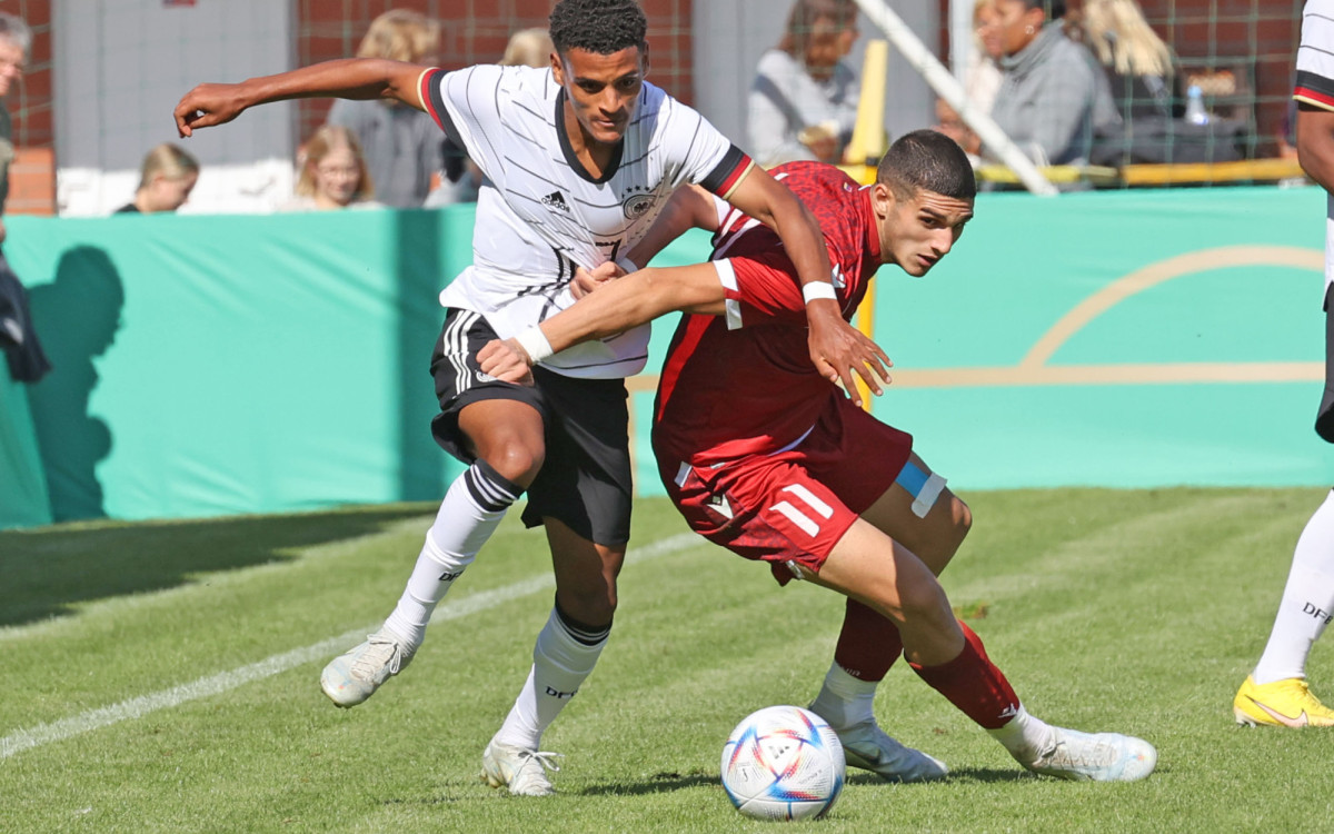 Stars von morgen sorgen für glänzende Kinderaugen: Fußball-Gifhorn findet das U19-Länderspiel im GWG-Stadion einfach cool