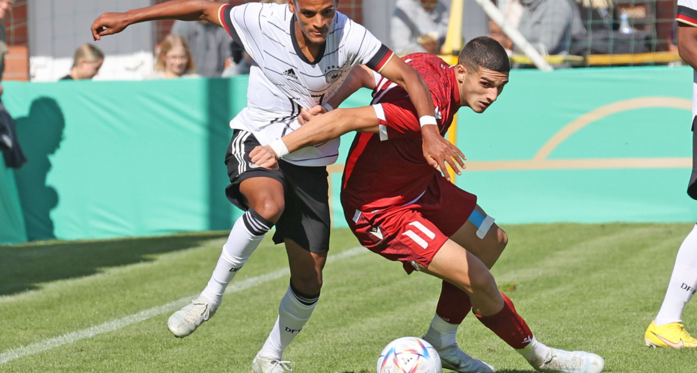 Stars von morgen sorgen für glänzende Kinderaugen: Fußball-Gifhorn findet das U19-Länderspiel im GWG-Stadion einfach cool