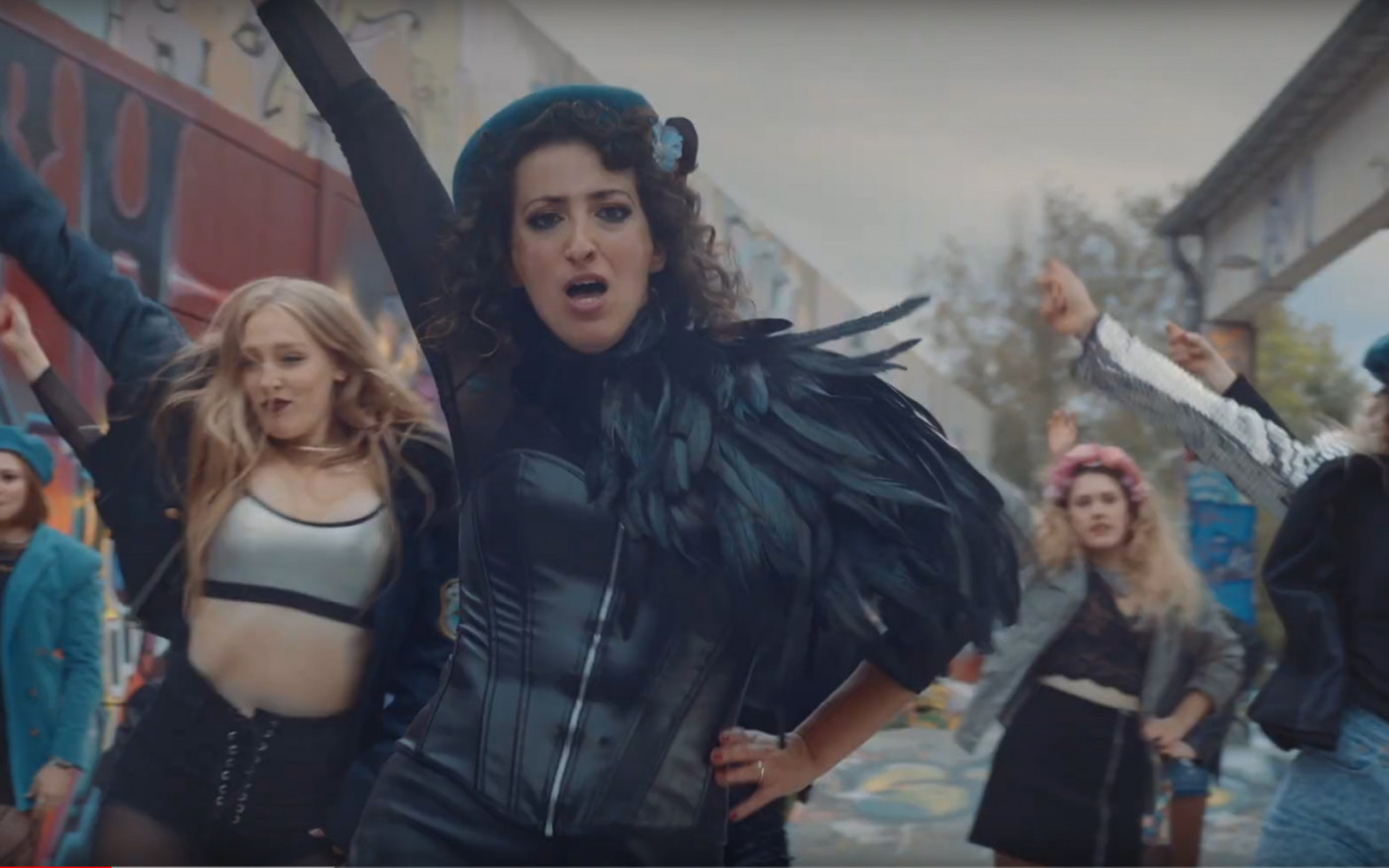 Superheldinnen vs. Penisköpfe - Gifhorner Band Kleopetrol kämpft mit neuer Single für Geschlechtergerechtigkeit