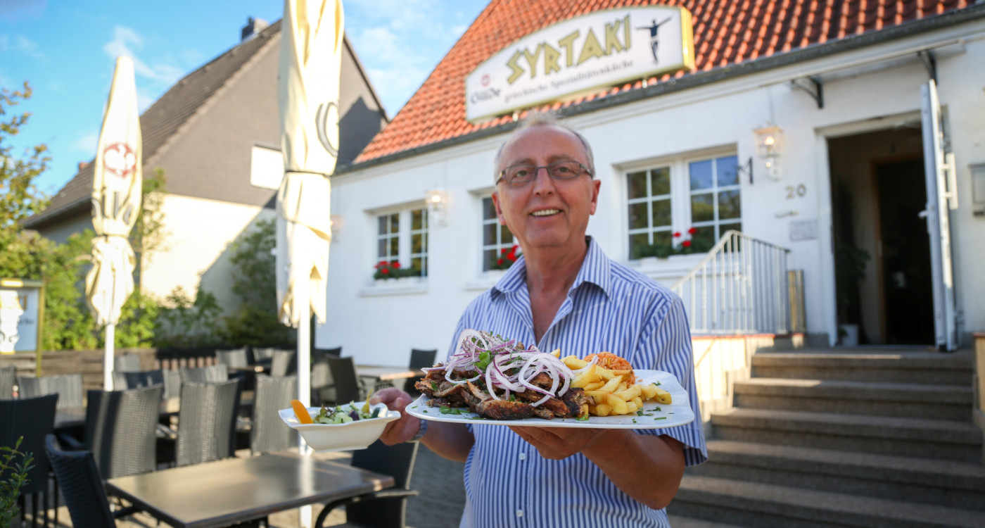 Syrtaki - Gyros, Hähnchen in Ananas, Schweinefilet – und zum Schluss gibt‘s kalten Ouzo