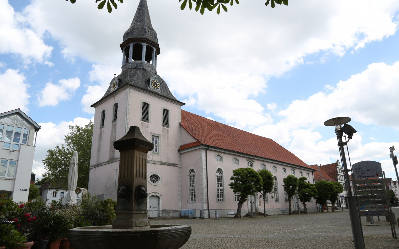 Termine für die Gottesdienste der Gifhorner St. Nicolai-Kirche über die Oster-Feiertage