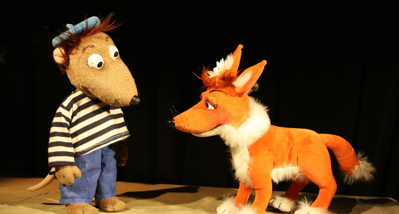 Theater für Kids in der Stadthalle: Eliot und Isabella lösen einen mysteriösen Kriminalfall im Finsterwald