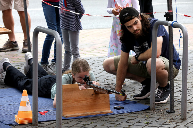 Torwand, Slackline und viel Süßes für die Jüngsten: Das war der Schützenfest-Samstag mit dem großen Kinderschützenfest