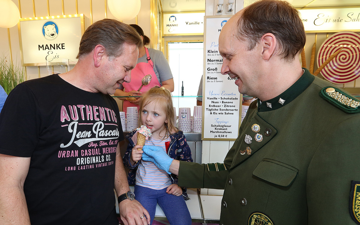 Torwand, Slackline und viel Süßes für die Jüngsten: Das war der Schützenfest-Samstag mit dem großen Kinderschützenfest