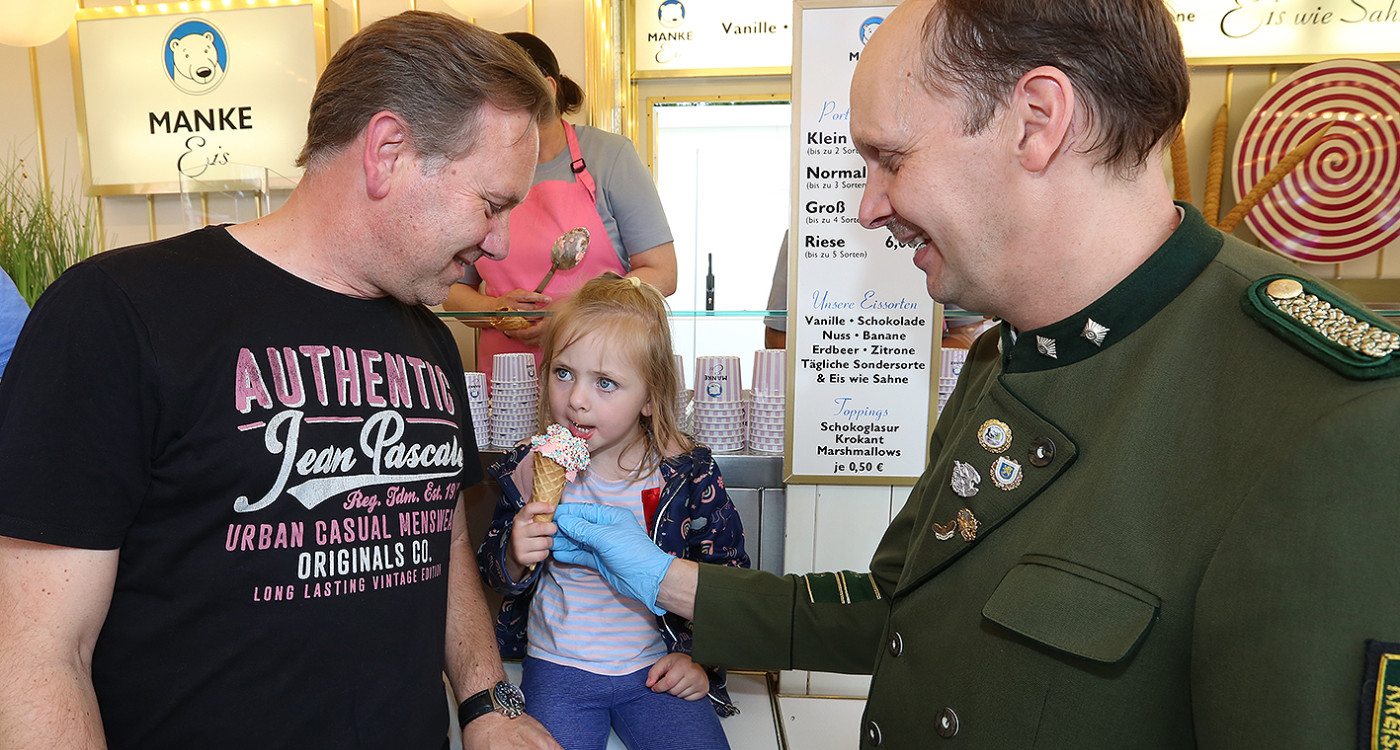 Torwand, Slackline und viel Süßes für die Jüngsten: Das war der Schützenfest-Samstag mit dem großen Kinderschützenfest