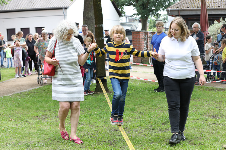 Torwand, Slackline und viel Süßes für die Jüngsten: Das war der Schützenfest-Samstag mit dem großen Kinderschützenfest