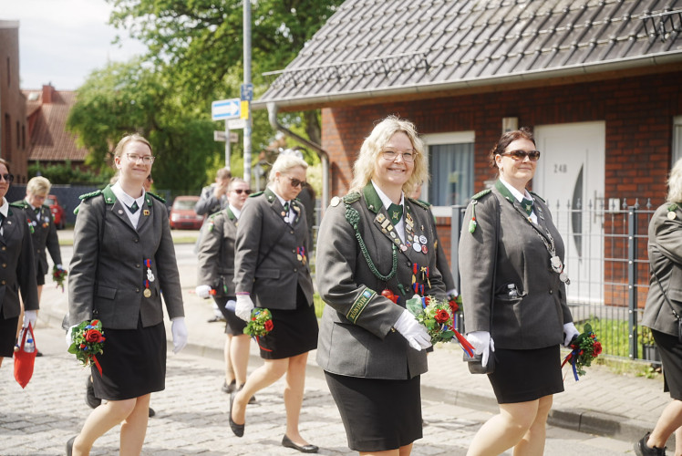 Trotz Tropenhitze beste Laune beim Gifhorner Schützenfest: KURT zeigt Euch die schönsten Bilder des Freitagsumzugs