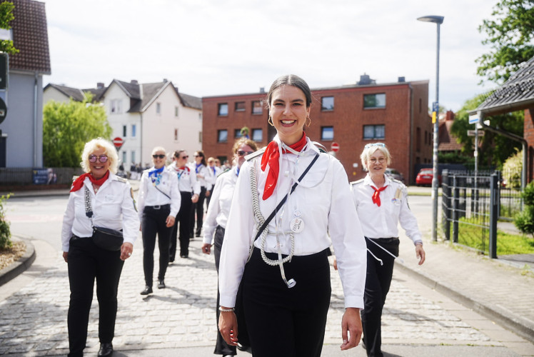 Trotz Tropenhitze beste Laune beim Gifhorner Schützenfest: KURT zeigt Euch die schönsten Bilder des Freitagsumzugs
