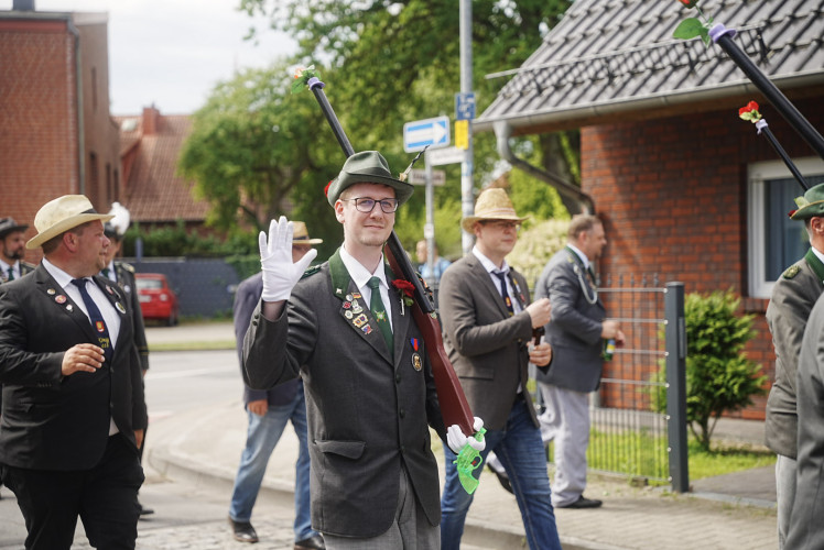Trotz Tropenhitze beste Laune beim Gifhorner Schützenfest: KURT zeigt Euch die schönsten Bilder des Freitagsumzugs