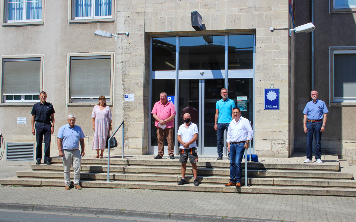 Überfüllte Badestrände - Polizei kündigt rigorose Kontrollen am Hitze-Wochenende an