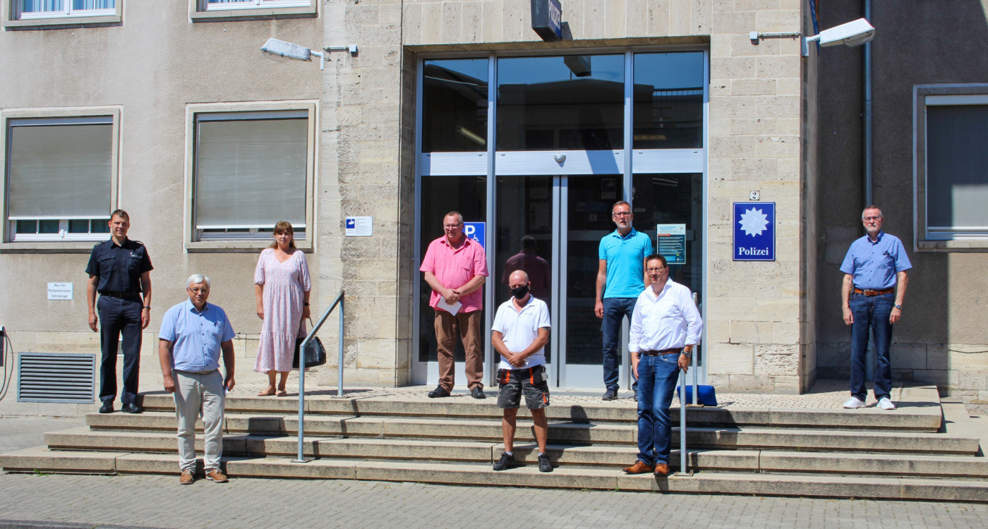 Überfüllte Badestrände - Polizei kündigt rigorose Kontrollen am Hitze-Wochenende an