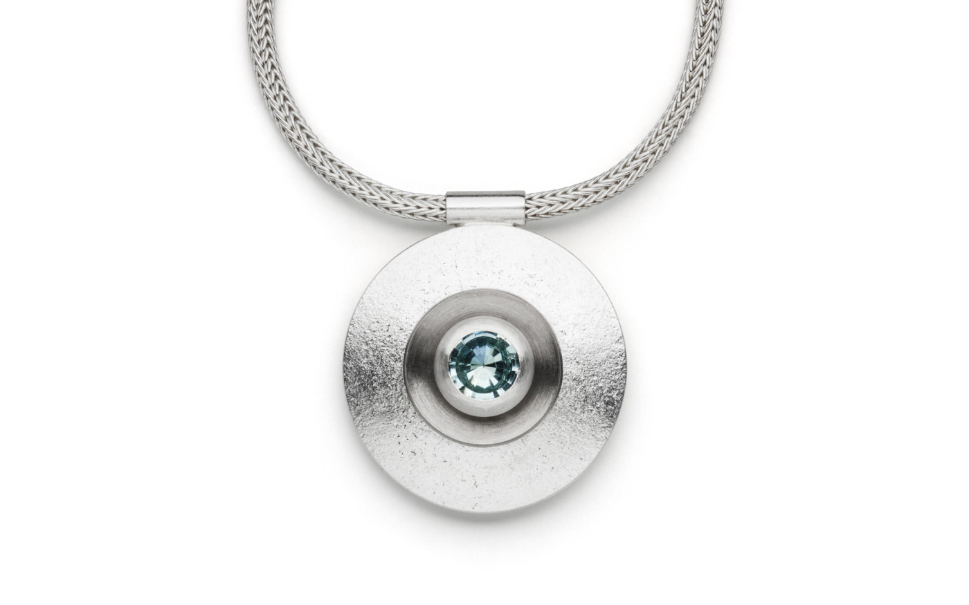 Überzeugendes Design aus fairem Handel: Beate Fritz aus Gifhorn hält Vortrag zu 10 Jahre Fairtrade-Gold am 20. September