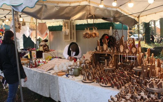 Unter den Eichen ist immer was los: Weihnachtsmarkt an Nikolaus in Meinersen
