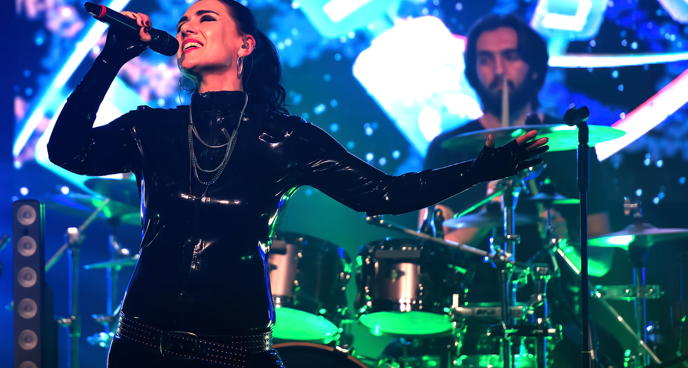 Valid blU erzählen in der Stadthalle Gifhorn die Dystopie mit Art-Rock