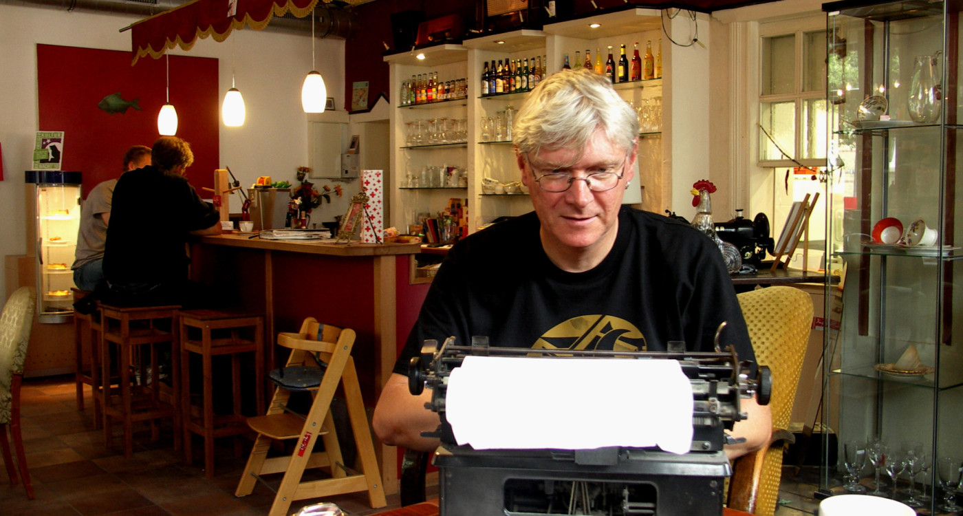 Verfasste Gleise für die Niedersachsenreise: Autor Axel Klingenberg formuliert eine Wahrheit über Niedersachsen