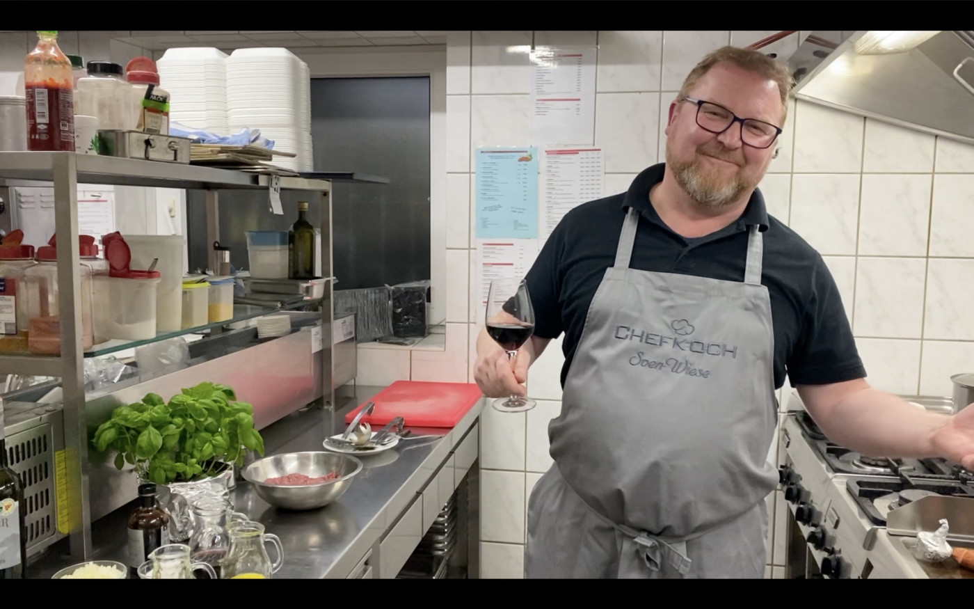 Video zum Nachkochen: Chefkoch Sven Wiese zeigt, wie die Spaghetti Bolognese perfekt gelingen