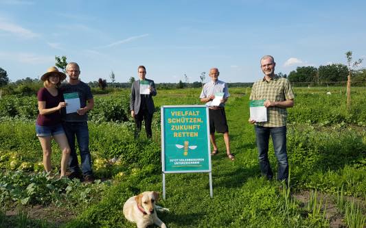 Volksbegehren Artenvielfalt - Gifhorner Aktionsbündnis sammelt Unterschriften zum Schutz von Tier- und Pflanzenarten