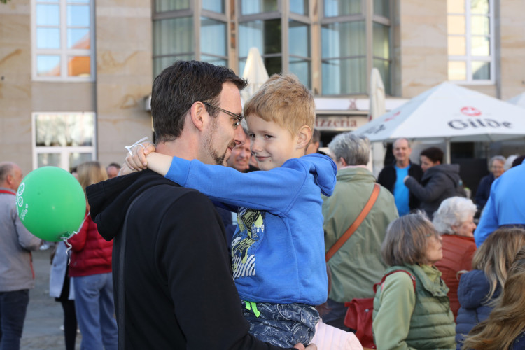 Volle Action auf dem Marktplatz: Wir zeigen Euch die tollsten Fotos von Gifhorns Tanz in den Mai