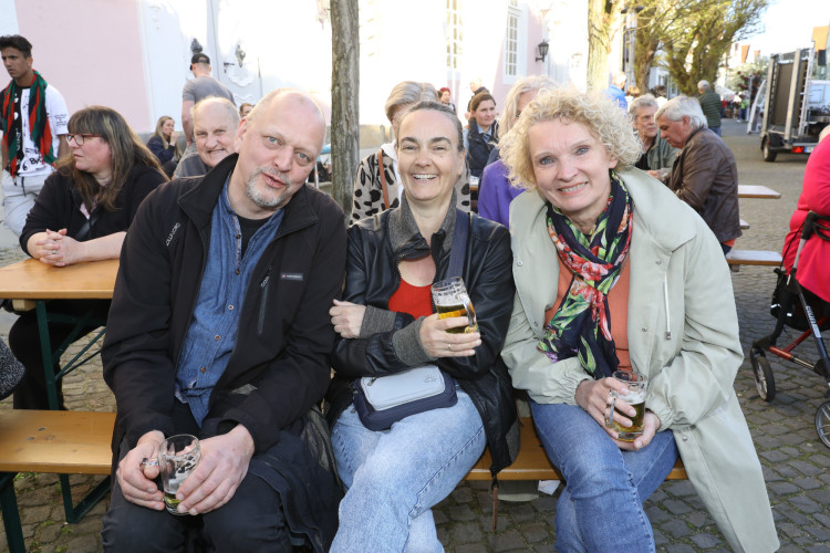 Volle Action auf dem Marktplatz: Wir zeigen Euch die tollsten Fotos von Gifhorns Tanz in den Mai