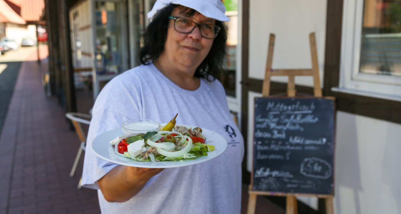 Vom Fischtopf bis zu den Käsespätzle - Außer-Haus-Verkauf des Mehrgenerationenhauses immer mittags