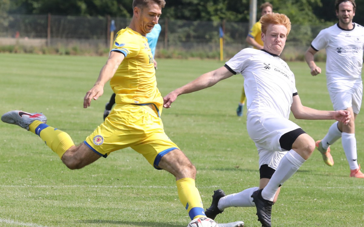 Vom Probeschießen auf die Punktejagd: Gifhorns Fußballteams starten im Pokal und in der Liga in die Pflichtspielzeit