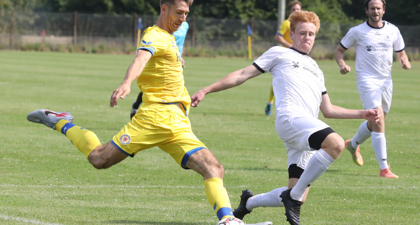 Vom Probeschießen auf die Punktejagd: Gifhorns Fußballteams starten im Pokal und in der Liga in die Pflichtspielzeit