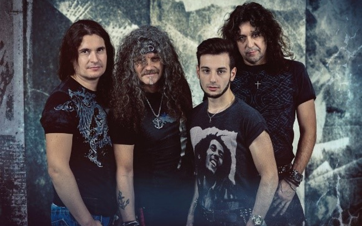 Von den Red Hot Chili Peppers bis zu City: Die Coverband Four Roses sind beim Gifhorner Altstadtfest dabei